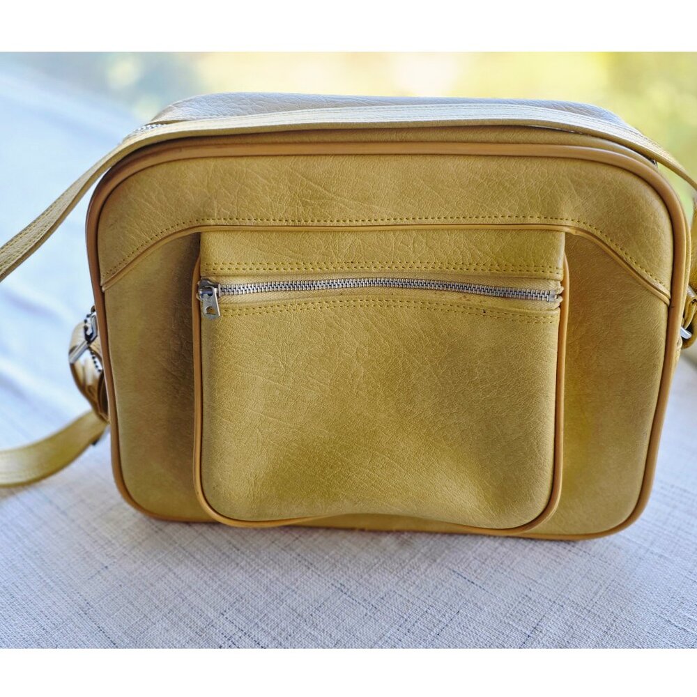 NWOT Vintage Escort Yellow Leather Carry-On Bag. Travel Luggage Tote Weekender